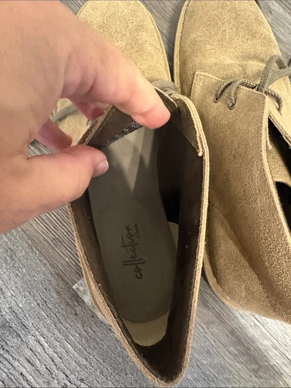 Clarks Men's Suede Chukka Boots in Tan